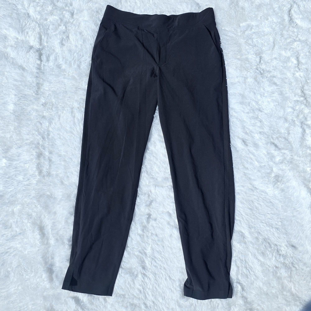 Athleta Brooklyn Mid-Rise Ankle Black Lightweight  Back Pockets Pants UPF Size 4